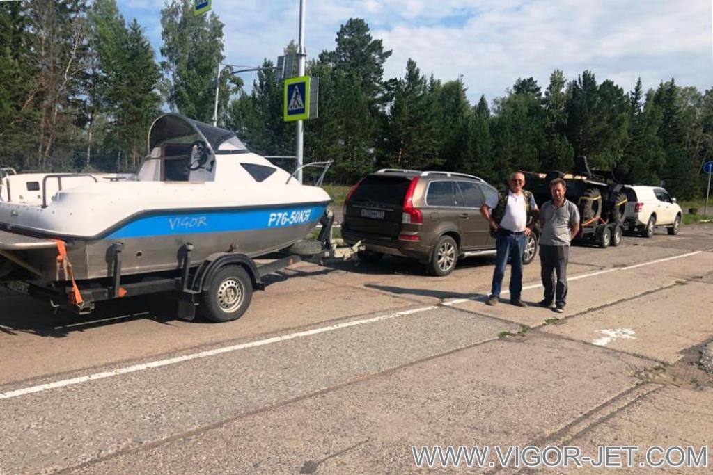 Катер VIGOR 480 (S) Walk Around путь на реку.